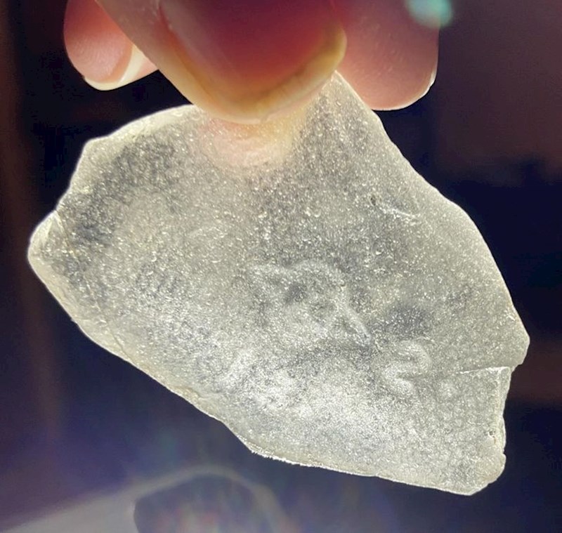 "Cura je pronašla staklo na plaži. Kada bolje pogledate vidjet ćete Jodu"