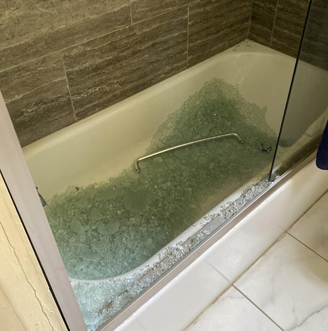 Prvi put u kući svog dečka. Vjerojatno i posljednji!