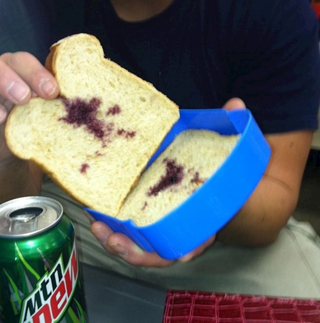 "Kolegi je petogodišnji sin napravio sendvič za ručak. Umrli smo od smijeha kada ga je otvorio"