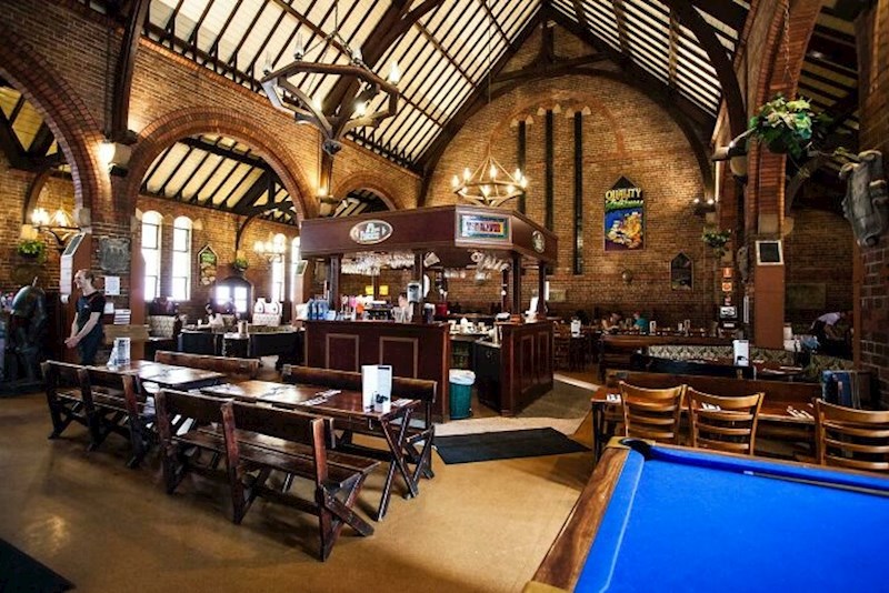 Slastičarna smještena u bivšoj crkvi