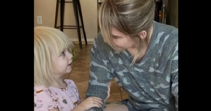 VIDEO Mama se ponašala kao dijete, a onda je snimala reakcije njezine dvogodišnjakinje; preslatke su