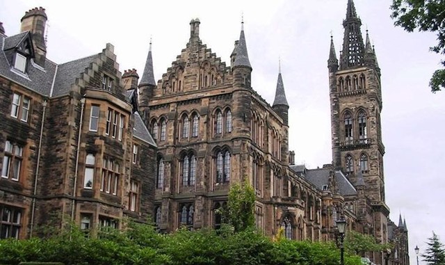 Sveučilište u Glasgowu, Škotska