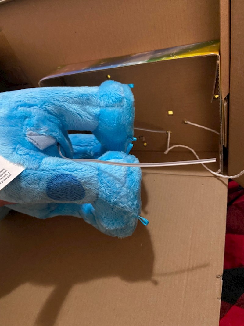 "Dok smo otvarali poklone prekidao sam glavnu žicu i pokvario igračku namijenjenu mojoj curici"