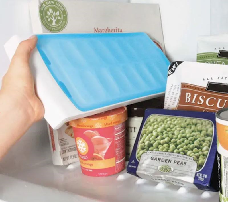 Posuda za led, ali s poklopcem! Jako korisna u ljetnim mjesecima kada se stalno traži viška mjesta u zamrzivaču