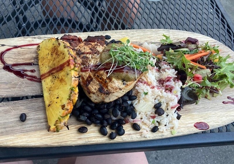 4. Sve se slijevalo niz ovu pukotinu lijevo...