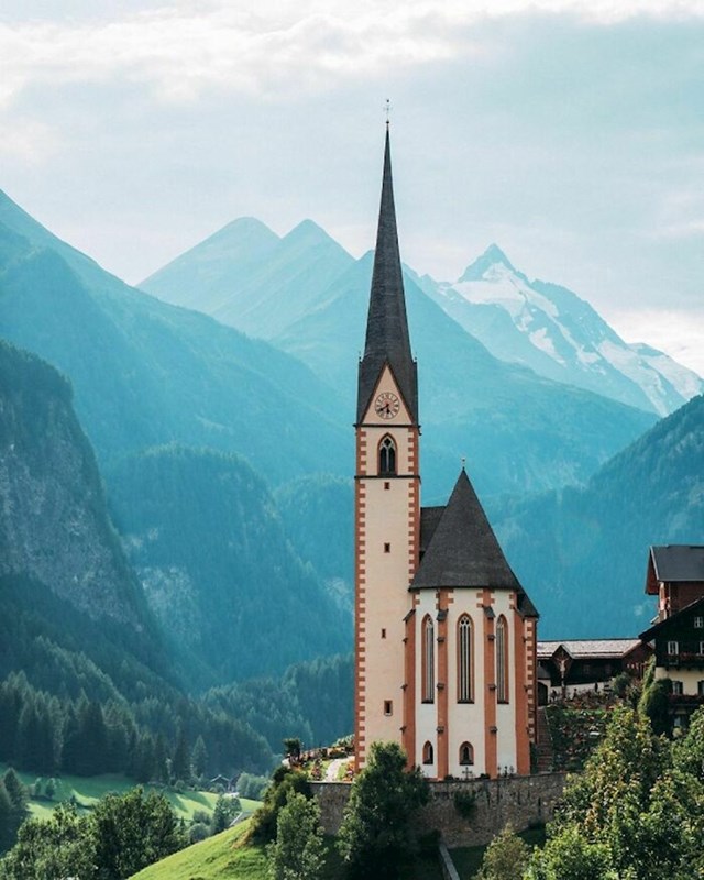 Austrija