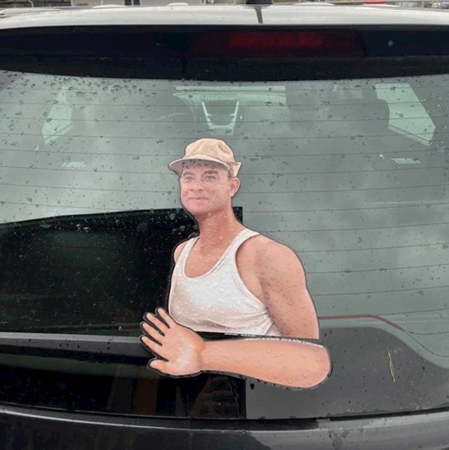 "Veliki sam fan filma "Forrest Gump" i danas sam na parkingu ugledao auto s ovakvim brisačem"
