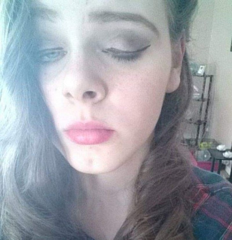 "Platila sam vizažisticu za maturalnu večer. Plačući sam zvala prijateljicu da me dođe popraviti"