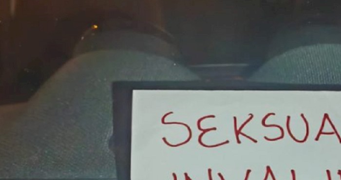 Obavijest na jednom autu zbunila je Splićane i društvene mreže: Što god da znači, urnebesno je!