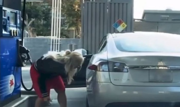 Internet umire od smijeha na snimku žene koja traži spremnik za gorivo, shvaćate li u čemu je fora?