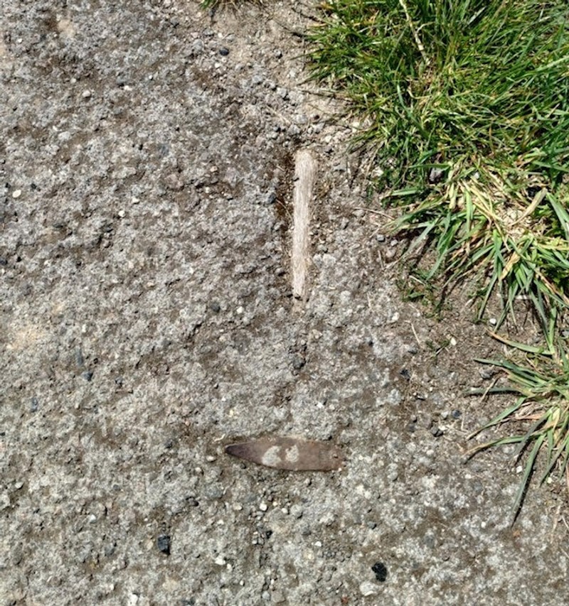 Traži li tko čekić?