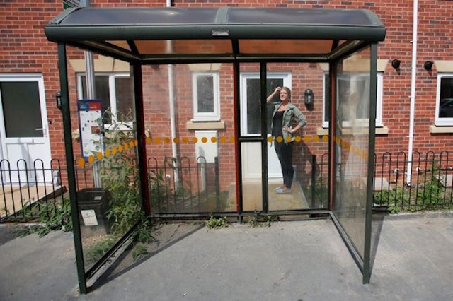 Zamisli probudiš se i osvane ti autobusna stanica ispred vrata dvorišta