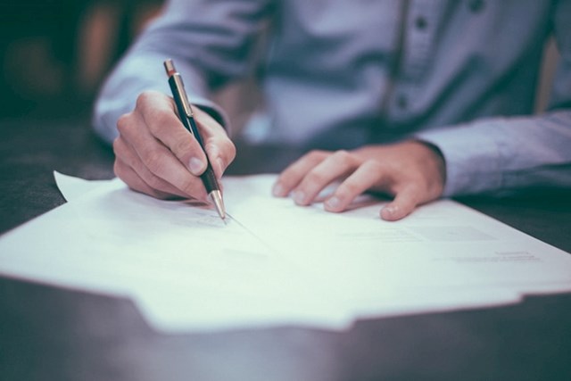 Više od 7 000 ljudi godišnje umre zbog neurednih rukopisa doktora!
