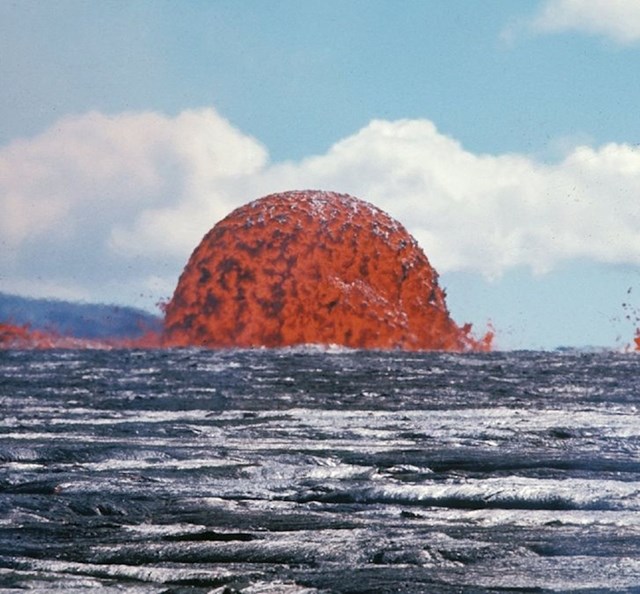 Lava u obliku kupole snimljena nakon erupcije vulkana na Havajima
