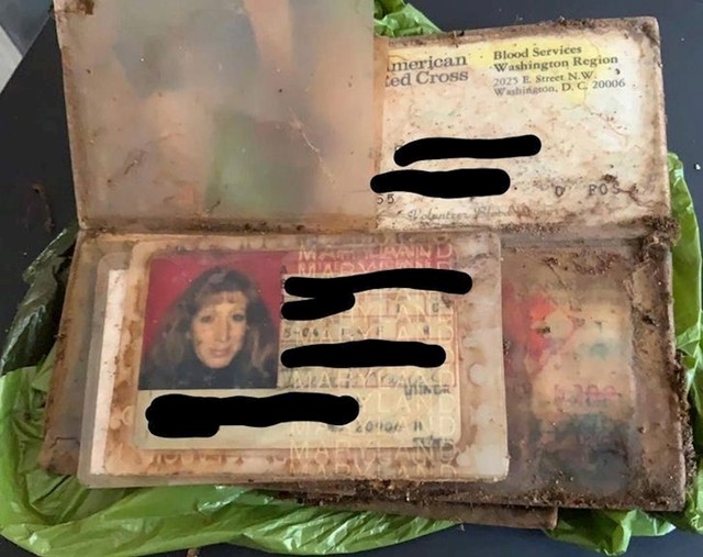 "Nepoznata osoba nam je javila da je našla maminu torbu koju je izgubila u osamdesetima..."