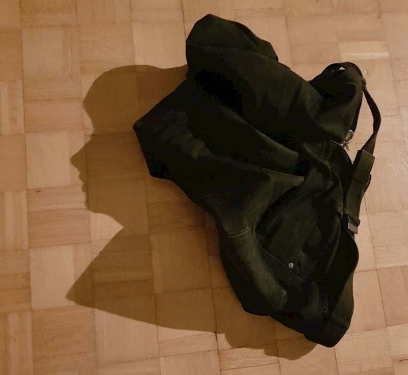 "Bacio sam torbu na pod i ugledao ovo lice u sjeni. Drugi put ću je staviti na mjesto..."