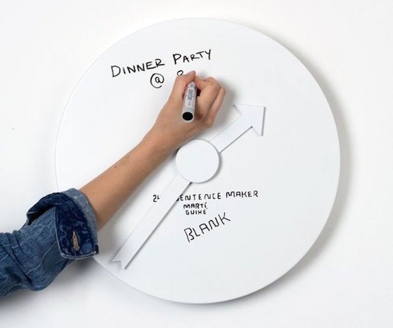 Sat koji je ujedno i ploča. Idealno za organiziranje dnevnog rasporeda!