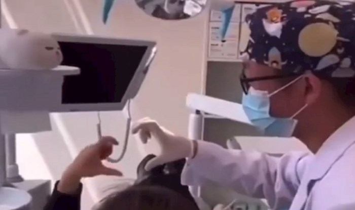 Anestezirana pacijentica pogrešno je protumačila pokret zubara i postala viralni hit, morate vidjeti