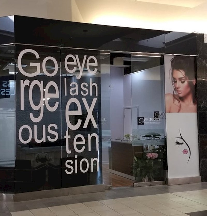 Da vam je privuklo pogled- jest, ali istovremeno djeluje odbojno (barem nama)