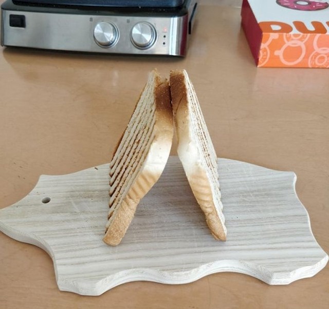 Ovako ćete izbjeći da jedna strana tosta ostane vlažna, a tost će se ohladiti i ostati hrskav!