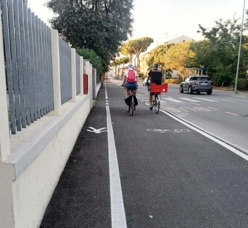 Pješaci, u kolonu po jedan!