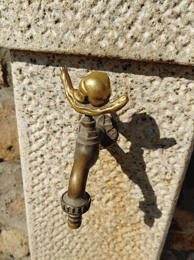 Stara slavina koju sada koristi treća generacija jedne obitelji