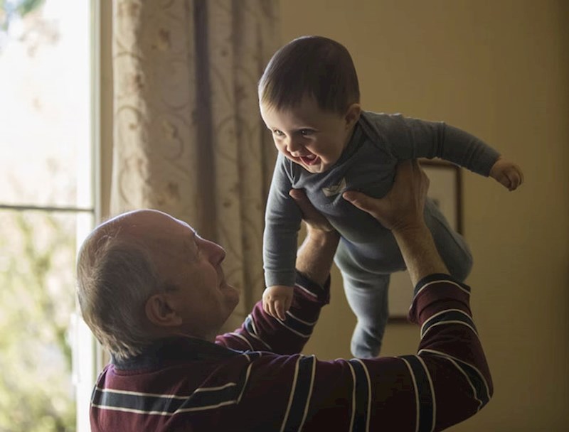 "Ima li ti djed djece?"