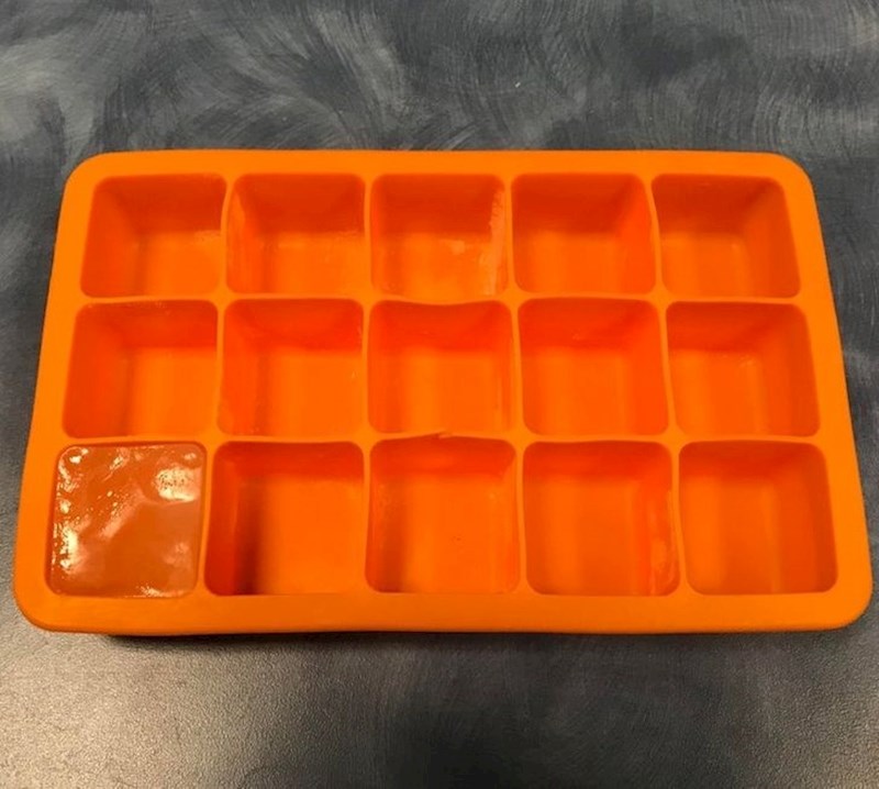 "Tko uzme zadnju kocku, mora napuniti posudicu vodom. Evo već treći dan da nitko ne koristi led"