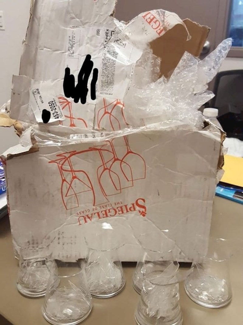 Ovo ne spada u istu skupinu kao prethodne fotke, ali je fascinantno kroz što je sve prošao ovaj paket!