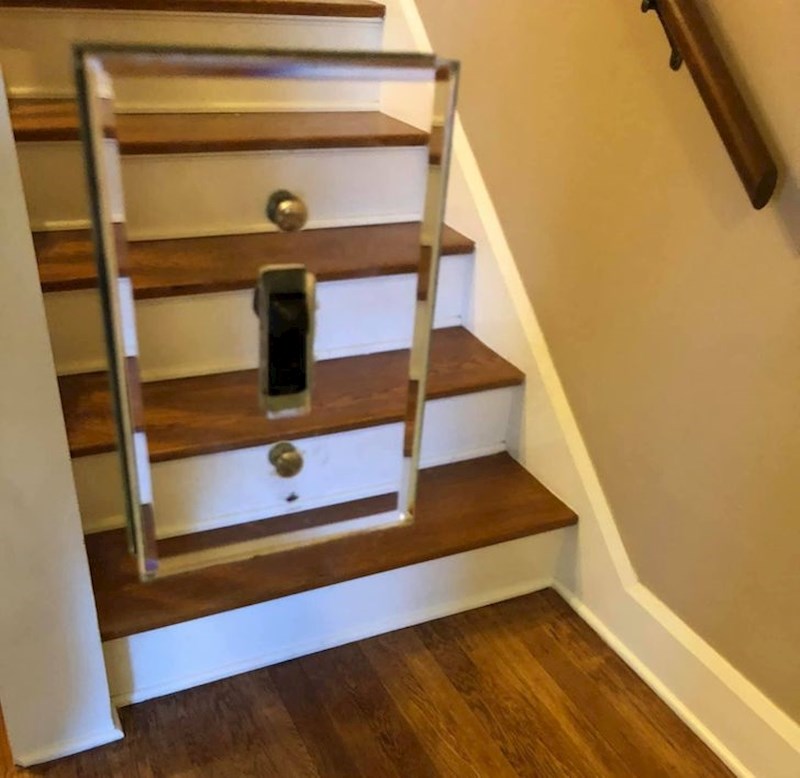 Čudne neke stepenice