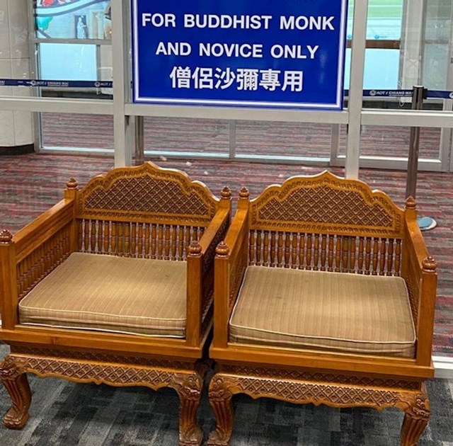 Budistički redovnici imaju posebna mjesta na tajlandskim aerodromima
