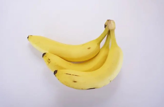 A banana na koju smo mi danas navikli kultivirana je tako da se potpuno eliminiraju sjemenke, a poveća obujam jestivog dijela voćke.