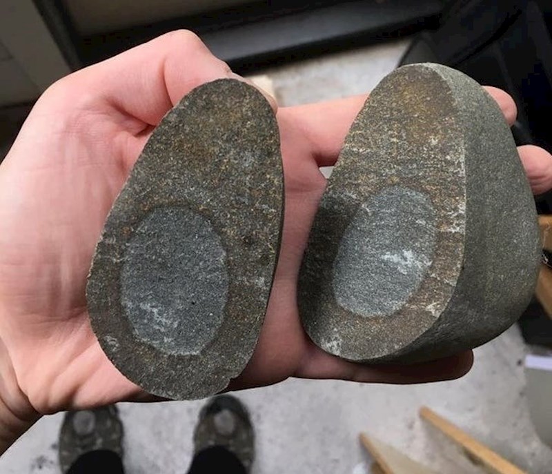 Kamen je popucao i njegova unutrašnjost izgleda kao unutrašnjost avokada!