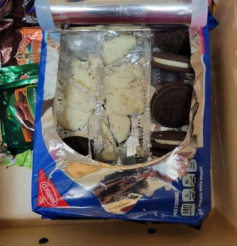 Neki čudak više voli crni dio Orea