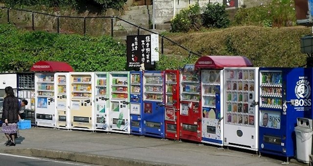 Opet Japan- pola ulice zauzimaju različiti automati za prodaju