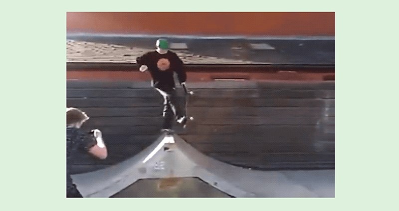 Skate mu pukao u najnezgodnijem mogućem trenutku; ovo je bolno za gledati