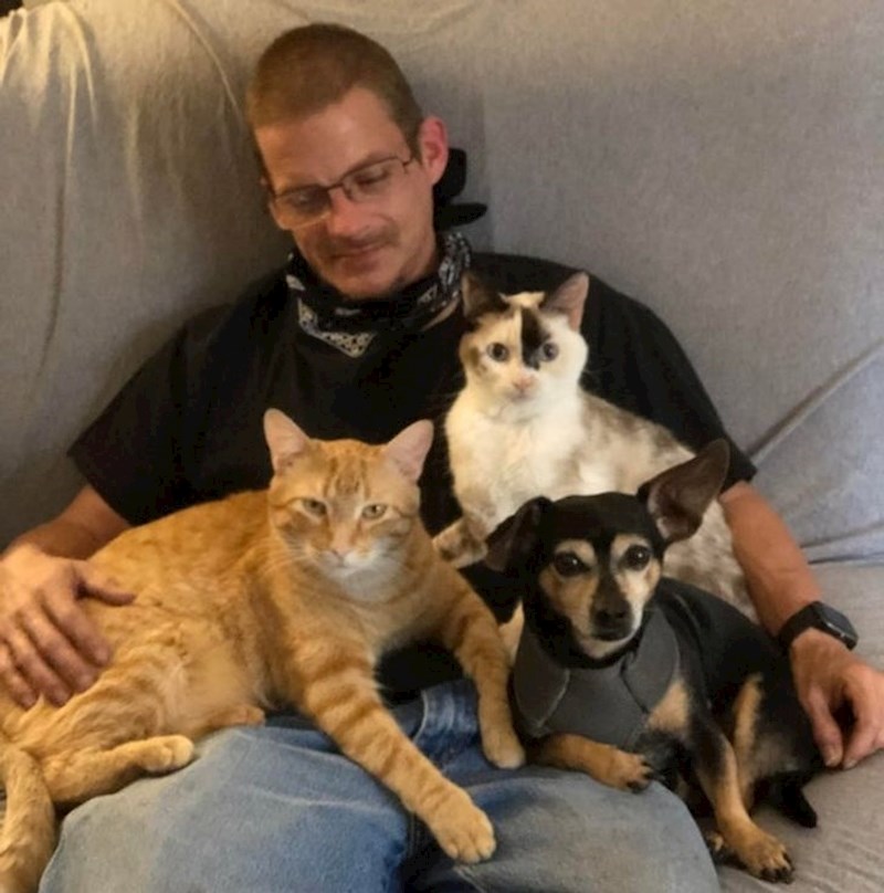 "Muž se ranije vratio s posla. očito im je falio!"