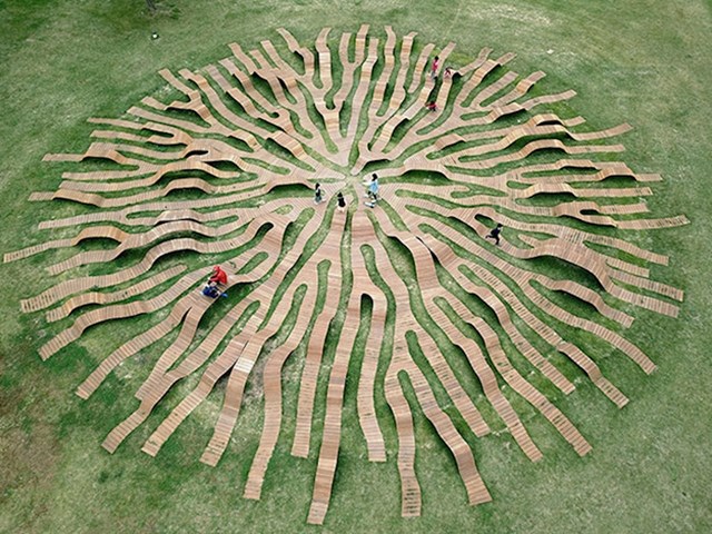 Prekrasna klupa u obliku korijena stabla djelo je arhitekta Yong Ju Leea