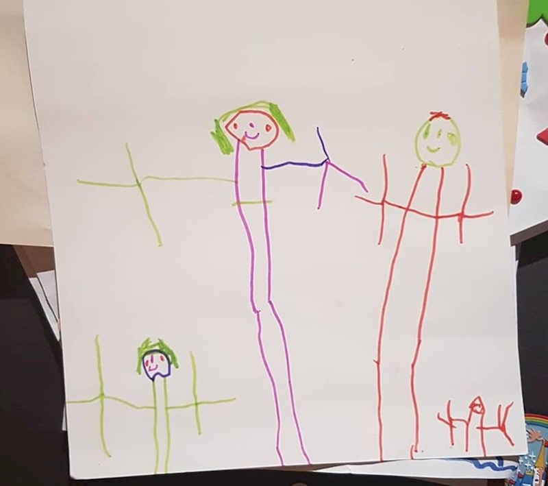 Neobične ruke članova jedne obitelji