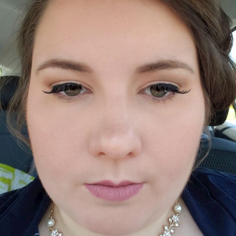 "Moj vjenčani make up. Pošteno plaćen. Pogledajte taj tuš..."