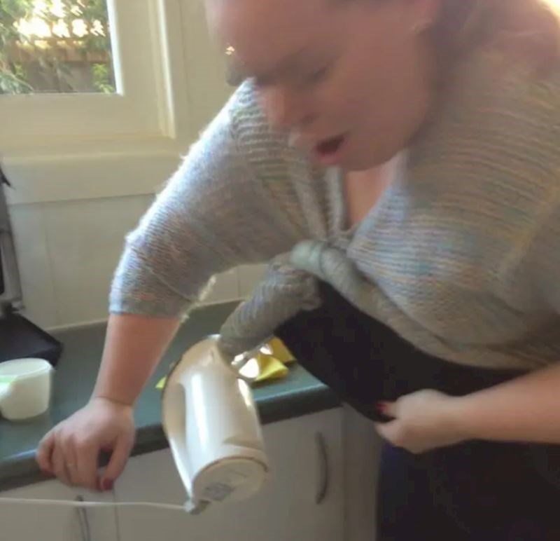 7. Ova neće tako skoro opet pripremati kolače