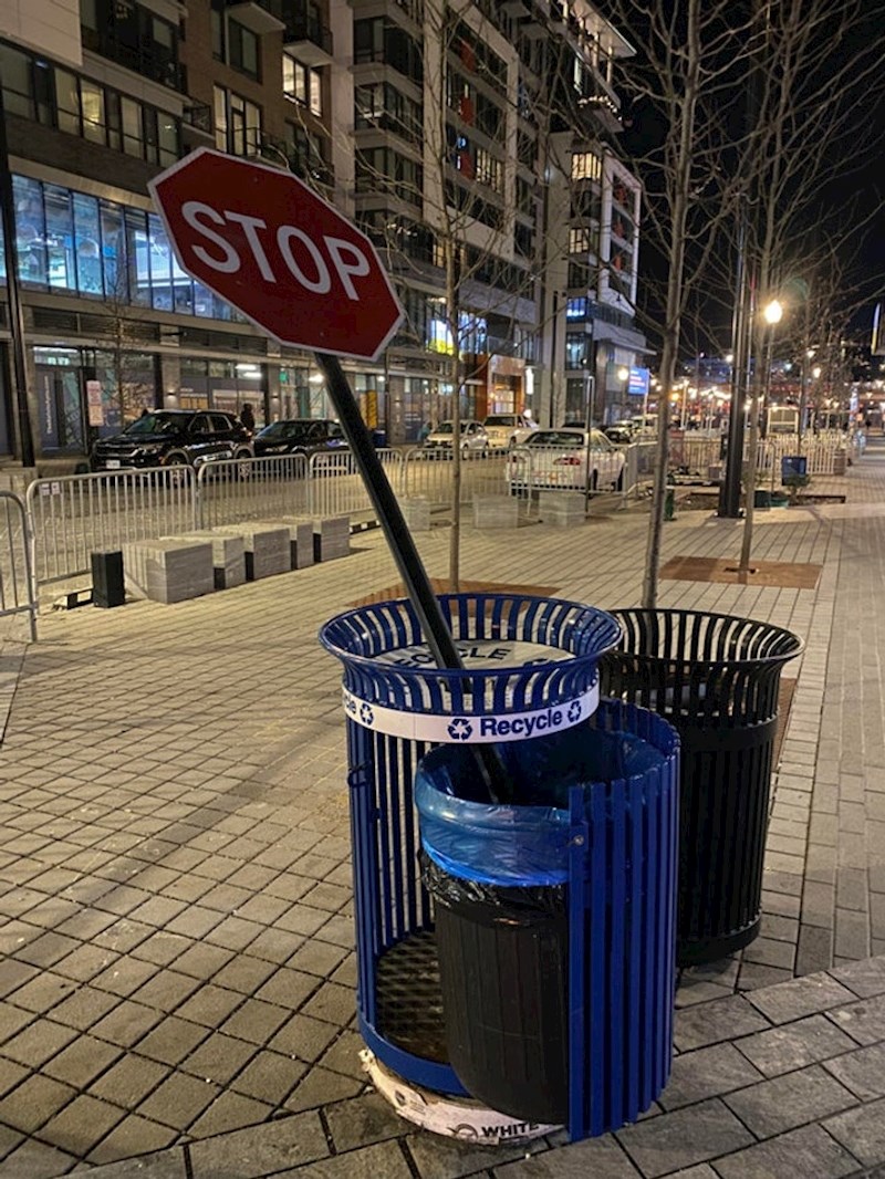 Netko je odlučio reciklirati znak "STOP"