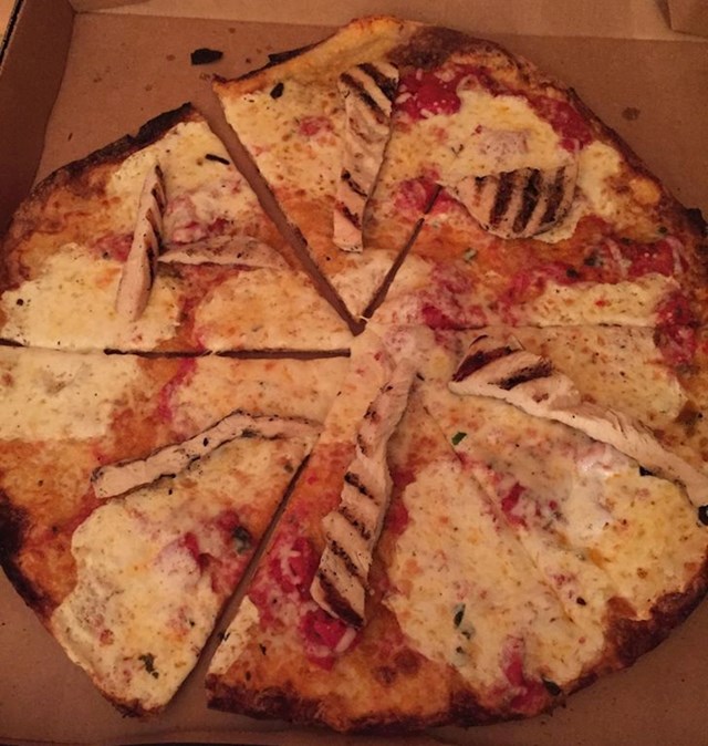 "Ako vidite pizzu s piletinom u nekom jelovniku- moja topla preporuka je da ne naručite..."