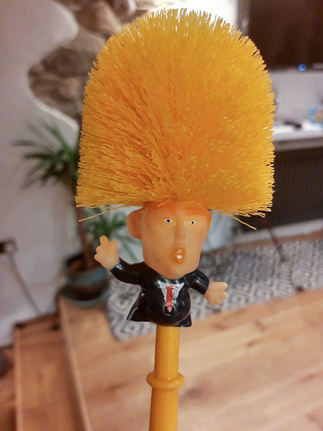 Četka za WC školjku