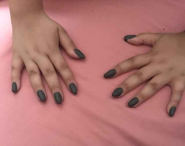 "Moja curica (5) me pitala može li napraviti umjetne nokte od plastelina. Iznenadila me kako ih je dobro napravila!"