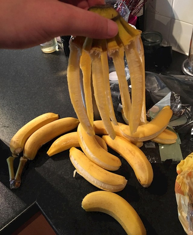 Ovo se dogodilo kad sam izvukla banane iz vrećice