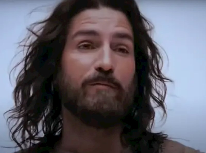 Jima Caviezela je udario grom dok je snimao "Pasiju"