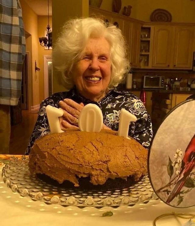 Ova fantastična baka upravo je proslavila 101. rođendan i izgleda veselo kao dijete!