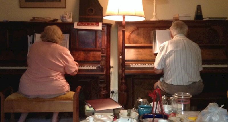 Baka (80) se ponovno udala za 10 godina starijeg čovjeka. Glavna zabava im je sviranje klavira jedan do drugog