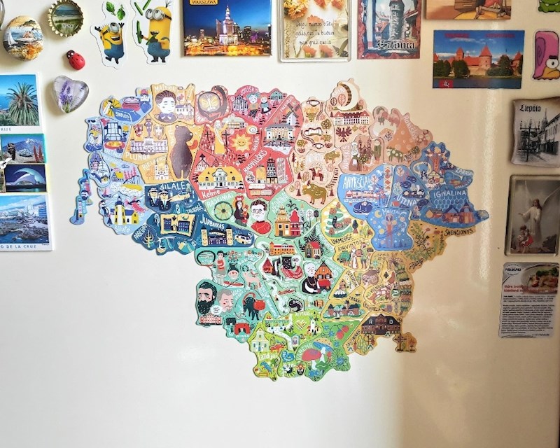 Karta Litve sastavljena od magneta koje je moguće kupiti samo na području koje je obuhvaćeno istim